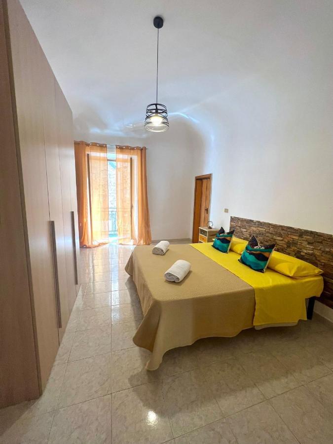 Gira Vota E Furria Villa Santo Stefano di Camastra Exteriör bild
