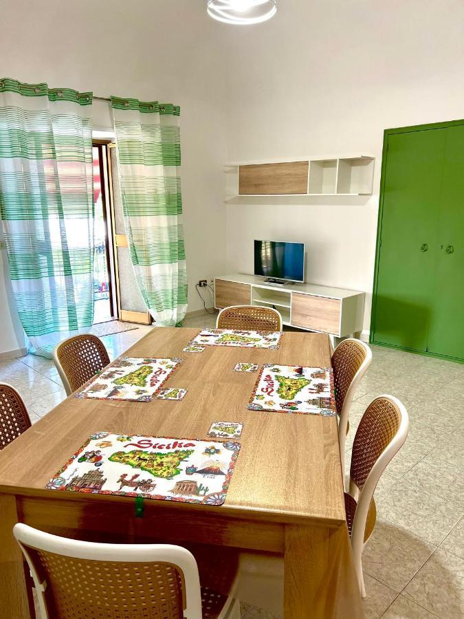 Gira Vota E Furria Villa Santo Stefano di Camastra Exteriör bild